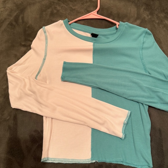 Wild Fable color block long sleeve women's top - Picture 3 of 5